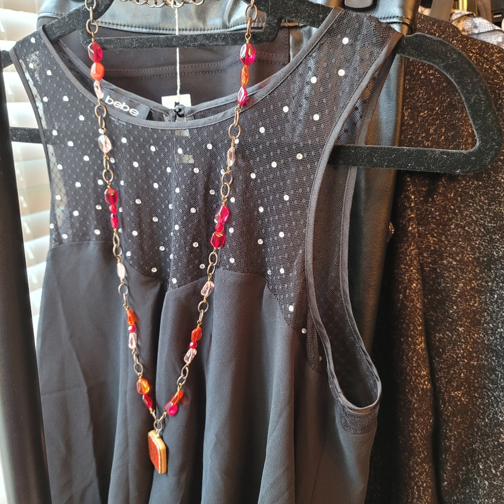 NWOT Bebe Cute Rhinestone Tunic SzM